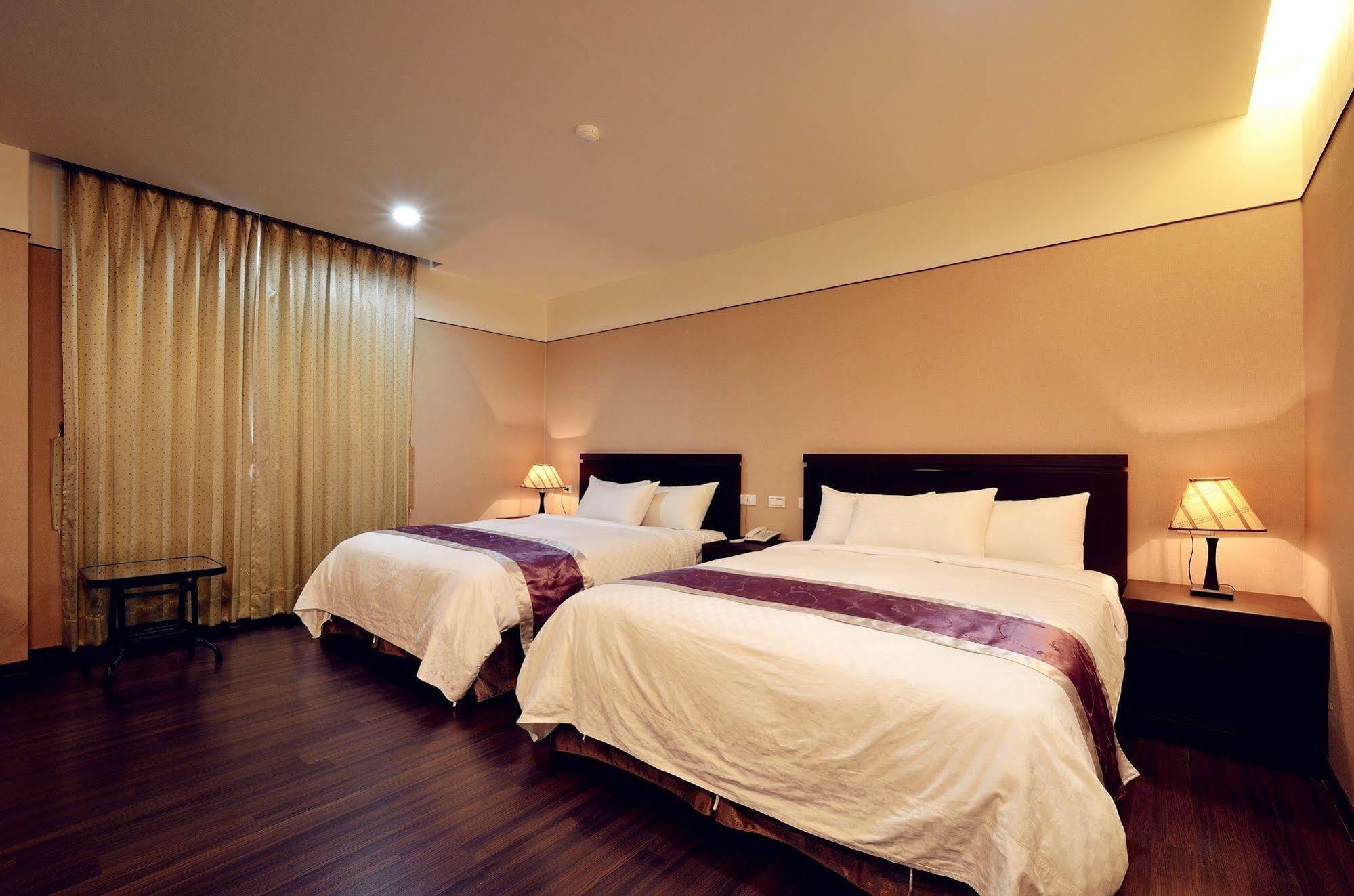 King Town Hotel Luodong Exteriér fotografie